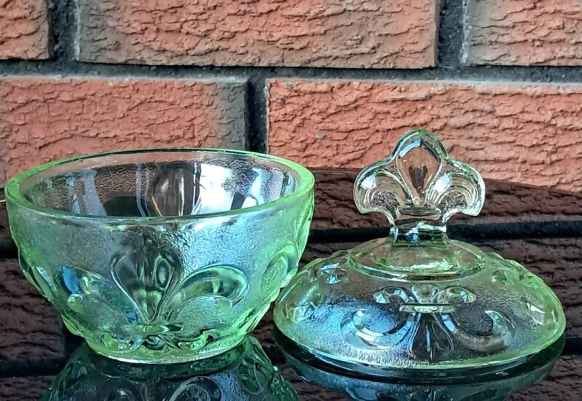 Art Deco Mint Green Coloured 5 x Piece Glass Vanity Set - Image 3