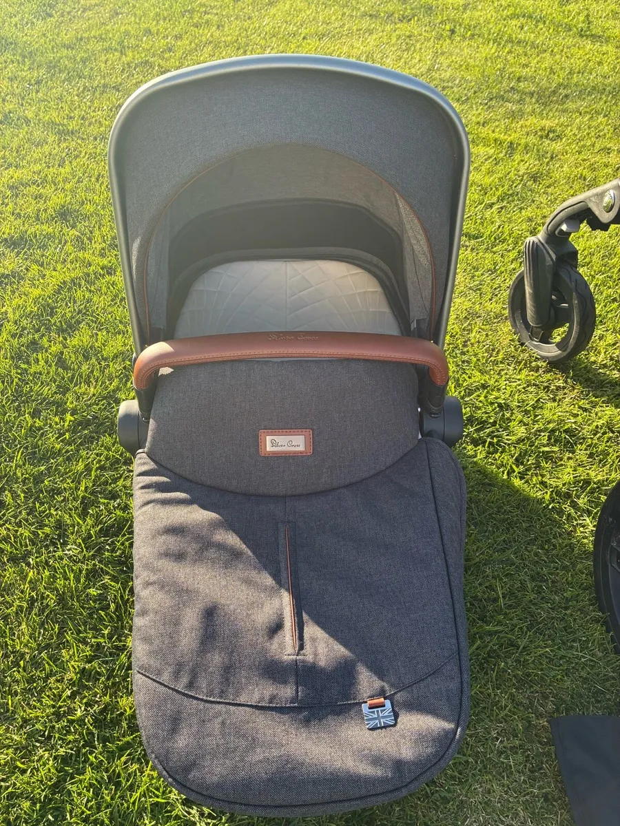 Silver Cross Wave Pram - Image 3