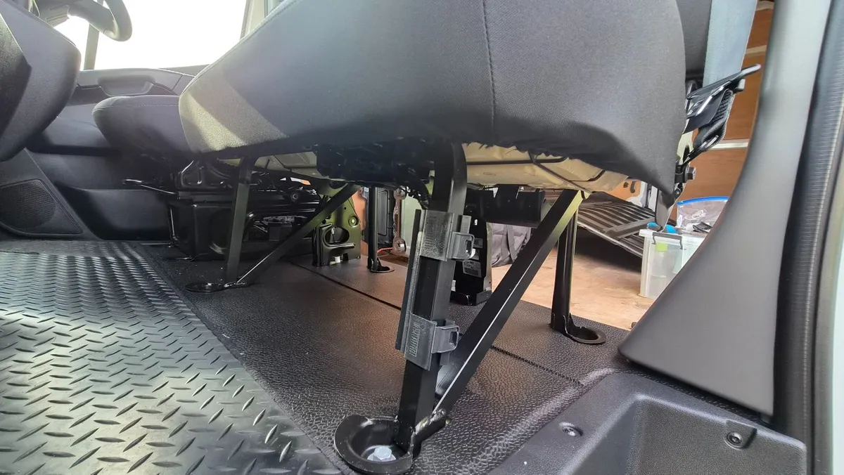 Double passenger seat - Image 2