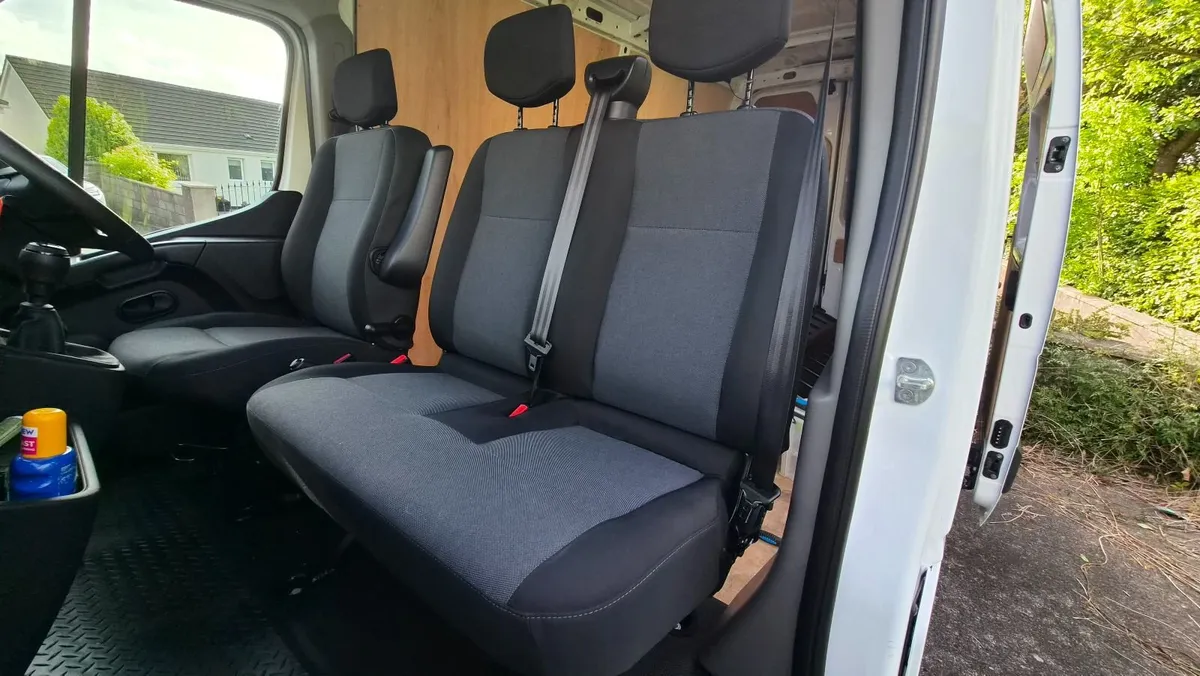 Double passenger seat - Image 1