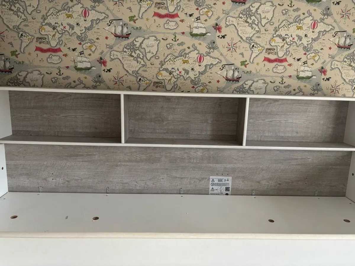bunk - Image 2