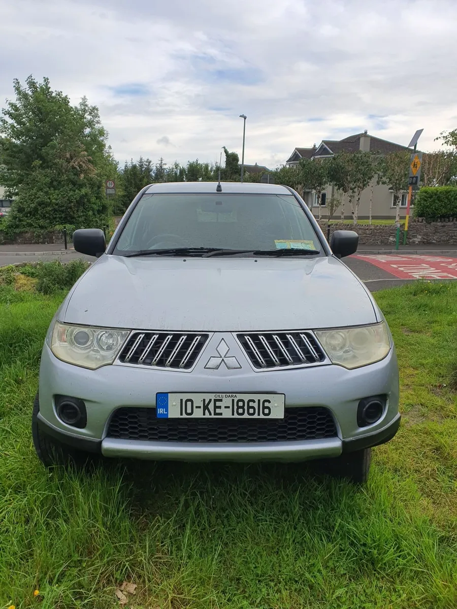 Mitsubishi L200 2010 - Image 1