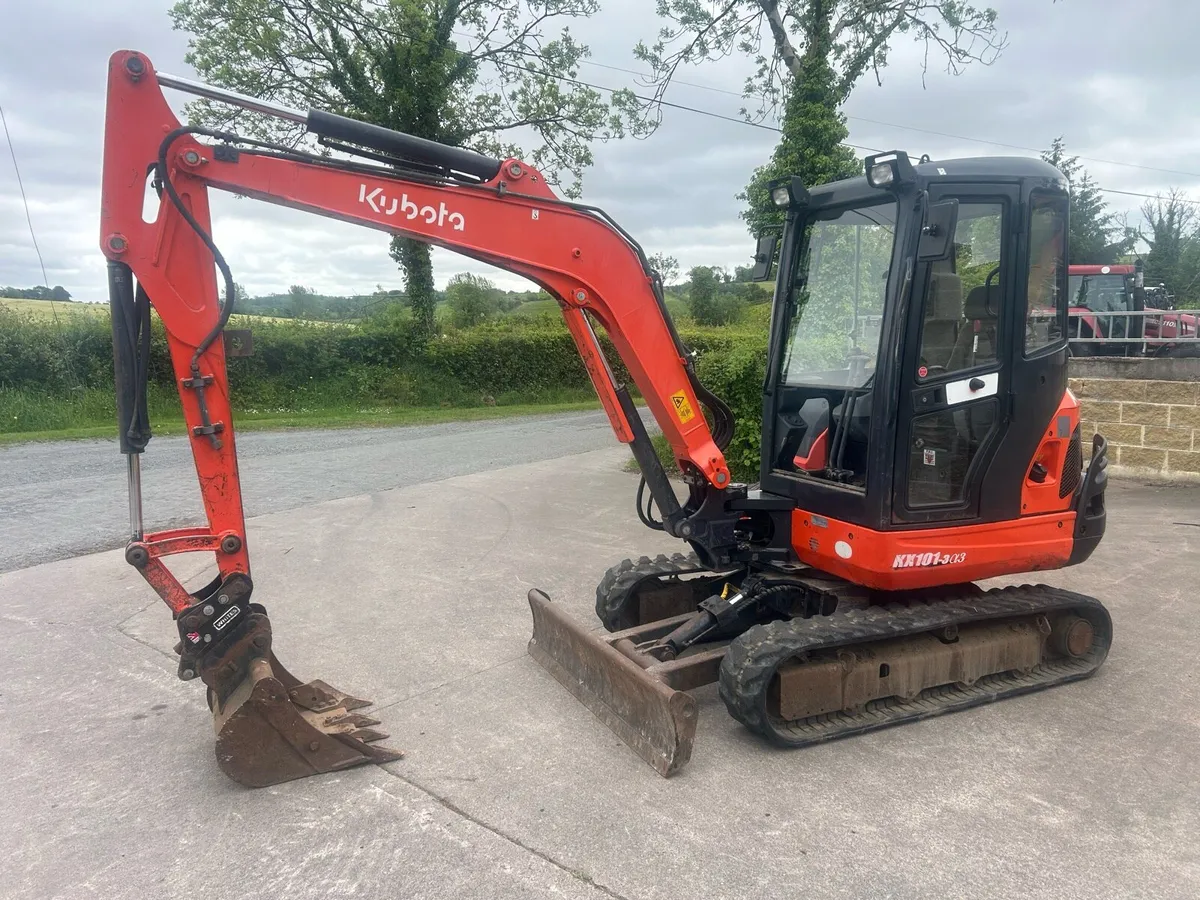 Kubota kx101-3 digger - Image 3