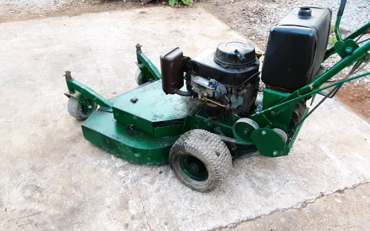 SCAG self propelled mower - Image 1