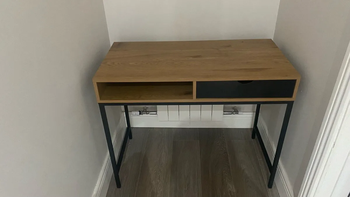 Desk - Image 2