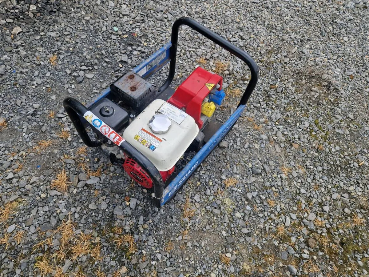 Sdmo hx2700 generator - Image 3