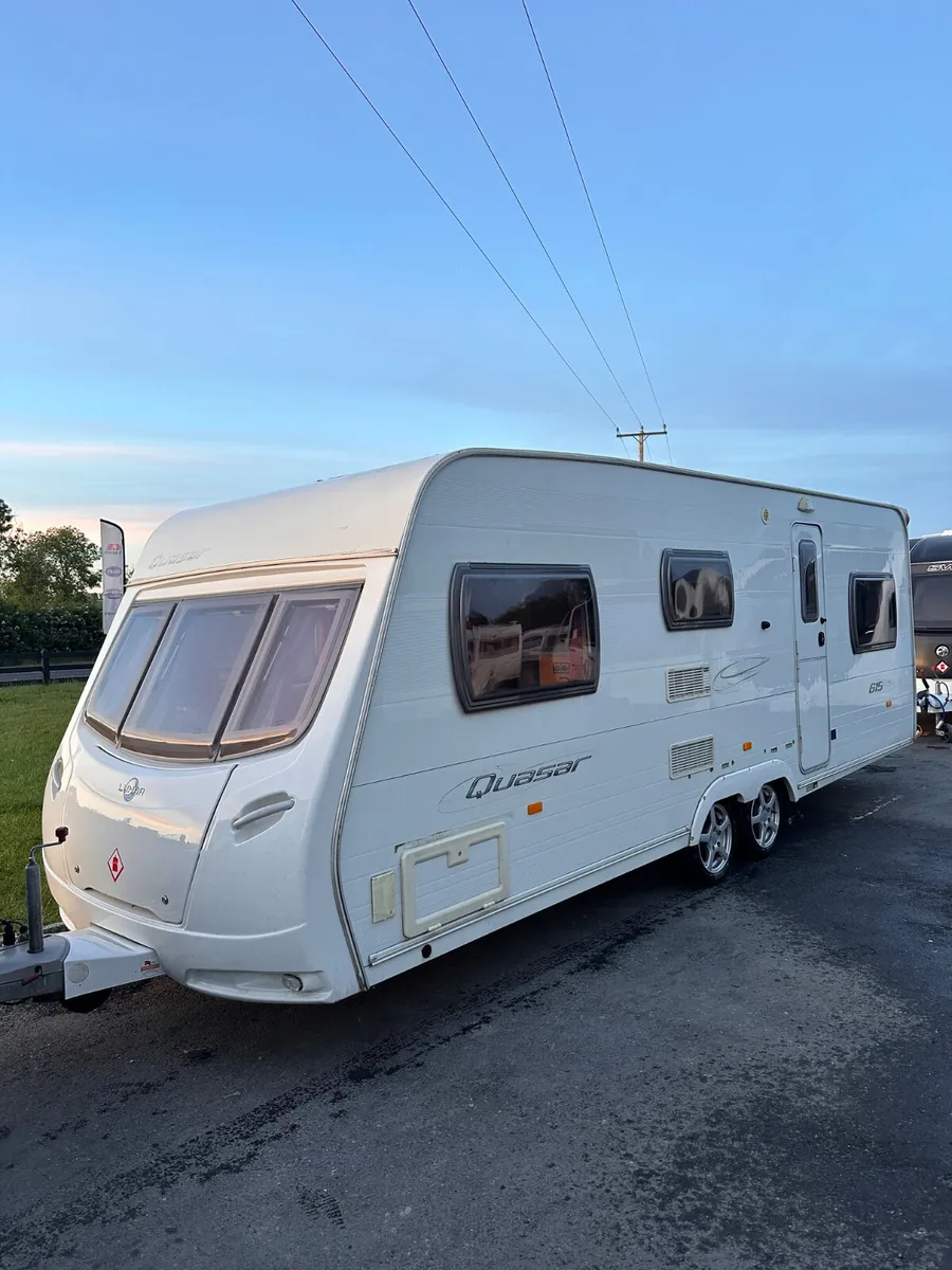 ✨BARGAIN LUNAR QUASER 5-6 BERTH✨ - Image 1