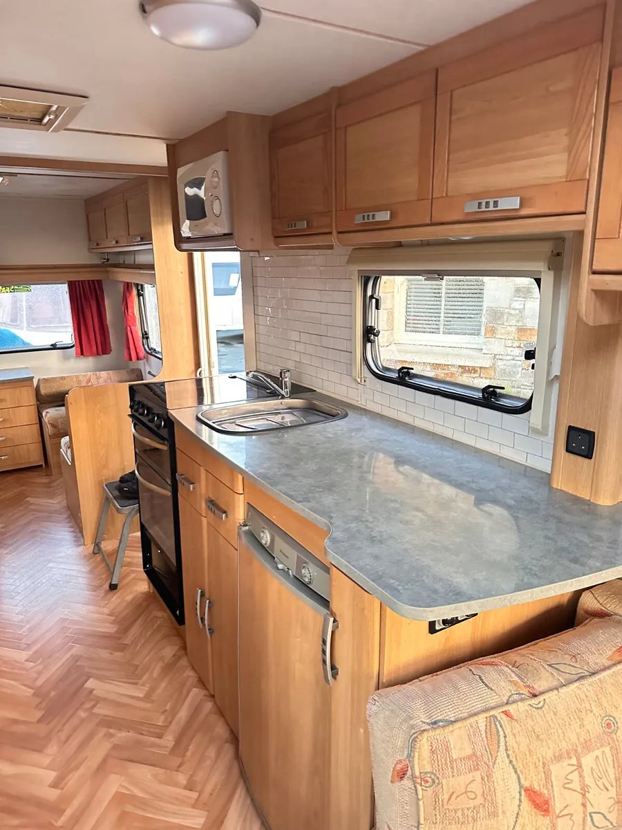 ✨BARGAIN LUNAR QUASER 5-6 BERTH✨ - Image 4