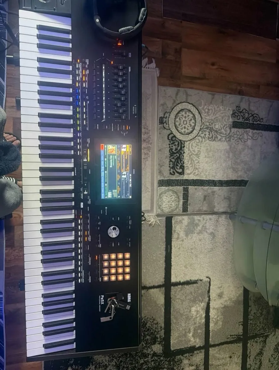 Korg pa5x 76 Key - Image 4