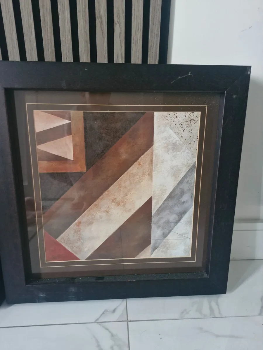 Black wood framed wall pictures x2 - Image 3