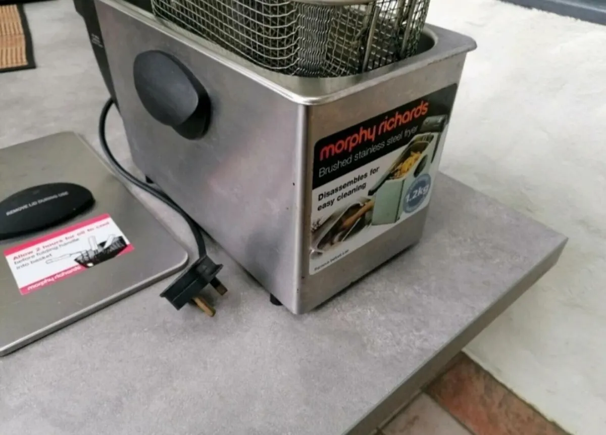 Morphy Richards Stainless Steel Fryer - Image 2