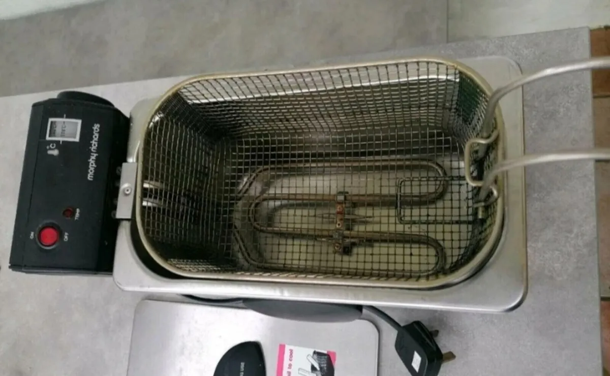 Morphy Richards Stainless Steel Fryer - Image 3