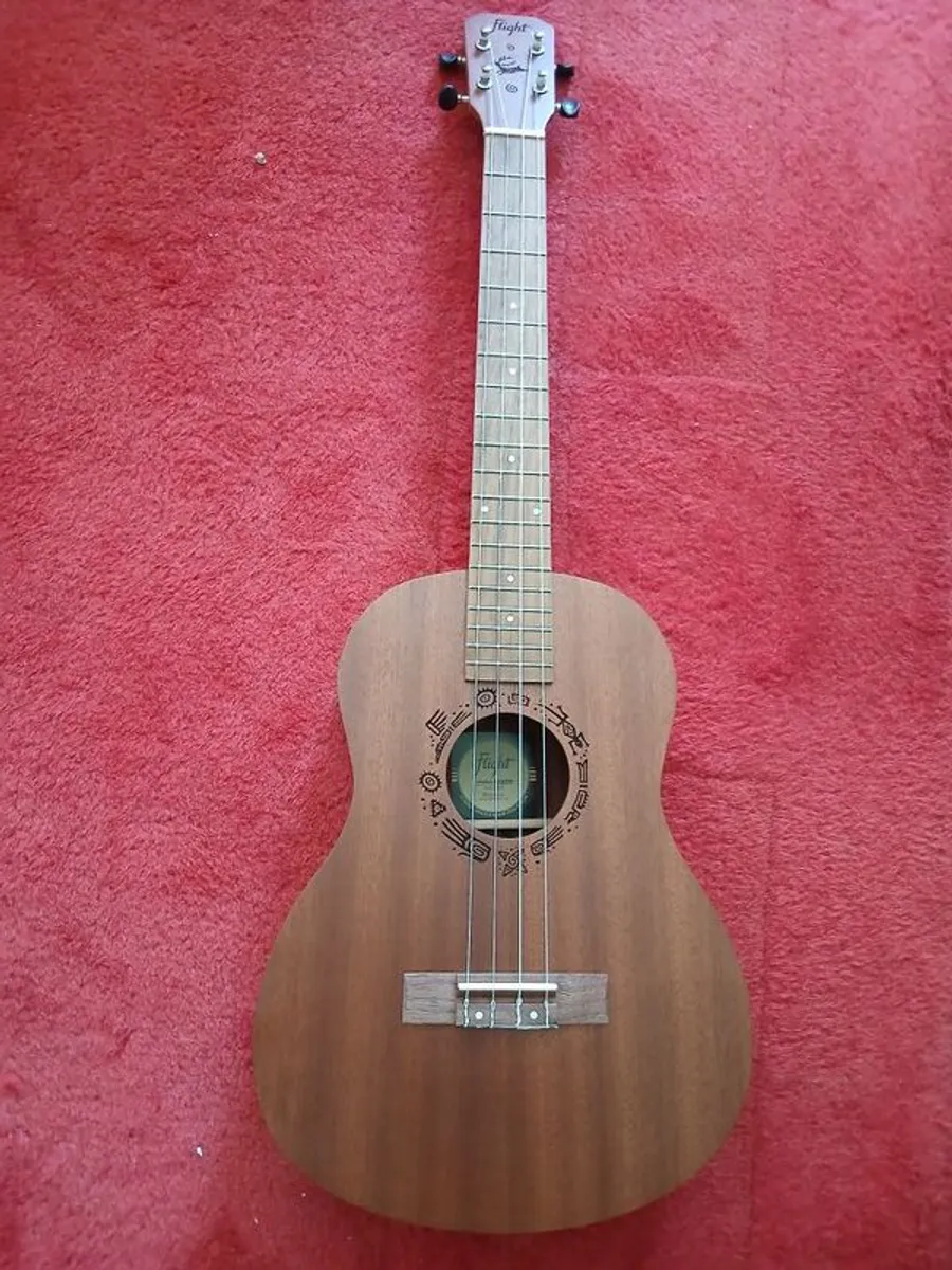 Baritone Ukulele - Image 1