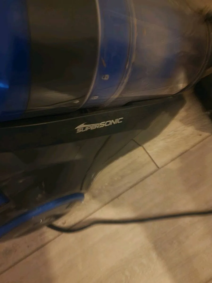 VACUME HOOVER. GREAT CONDITION - Image 2