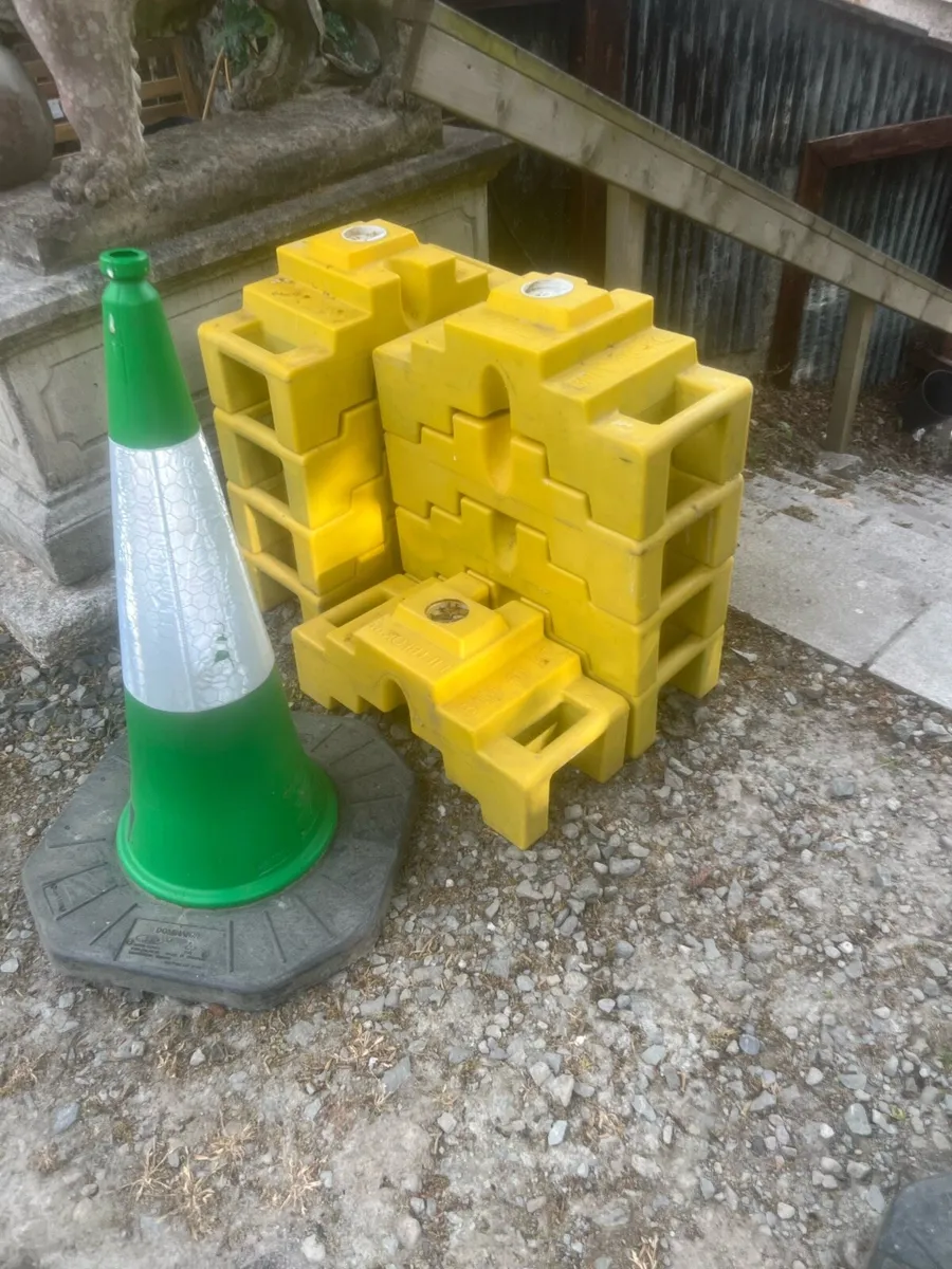 Fence ballast