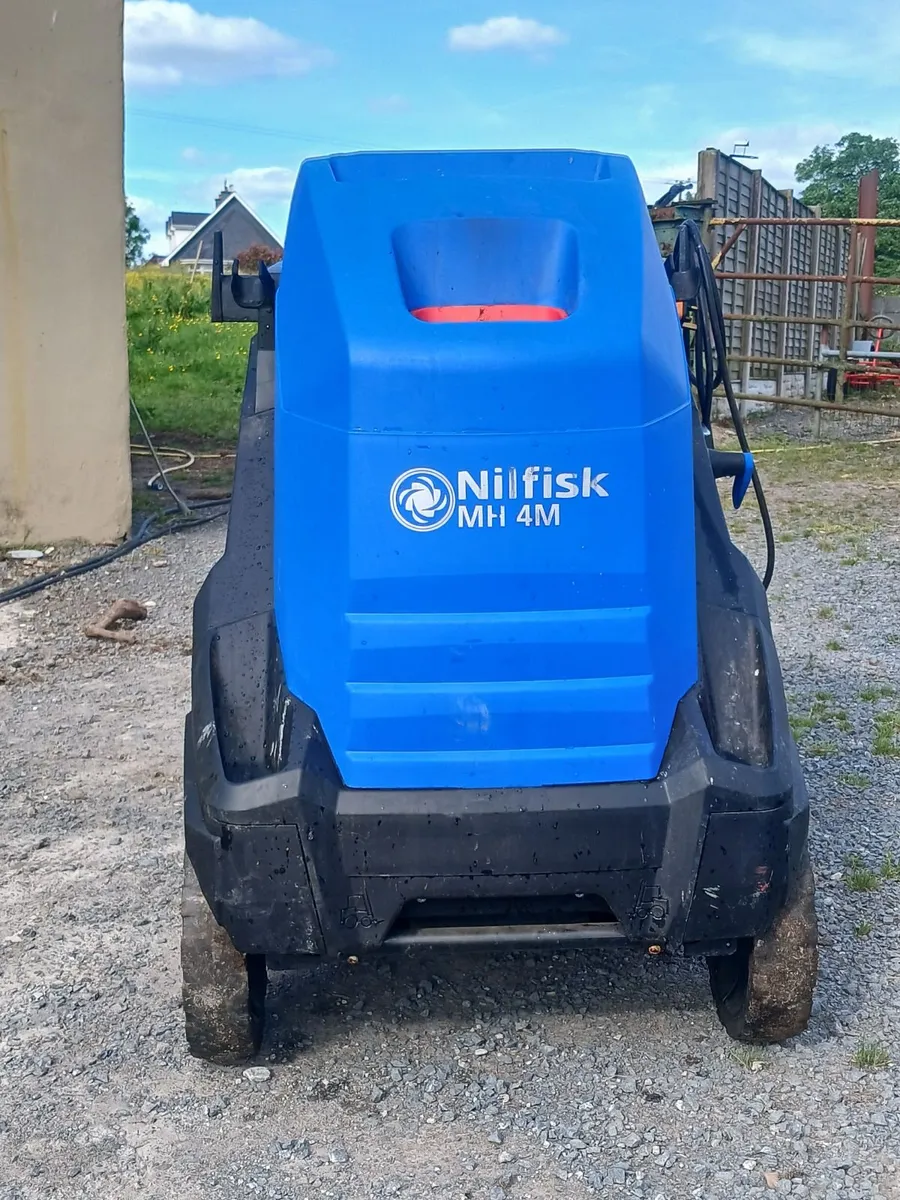 Power washer - Image 1