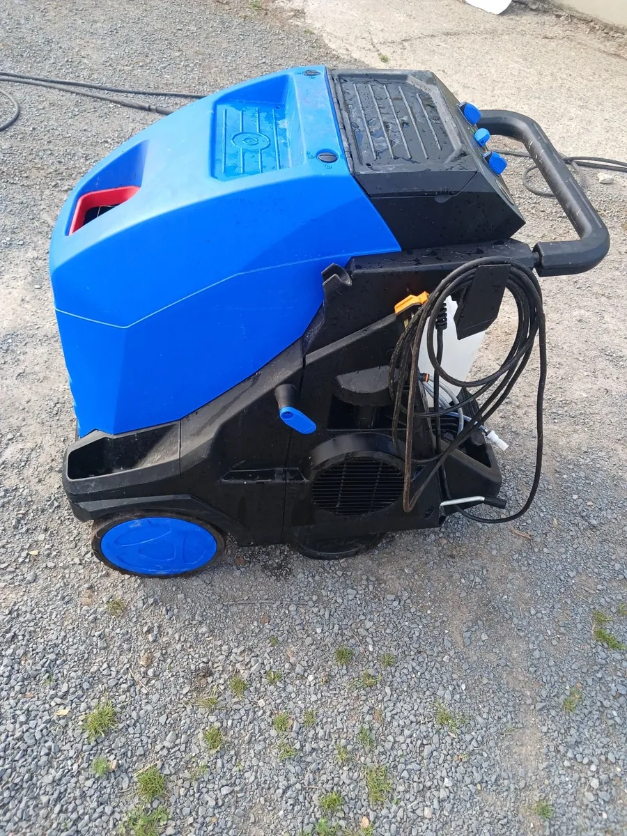 Power washer - Image 2