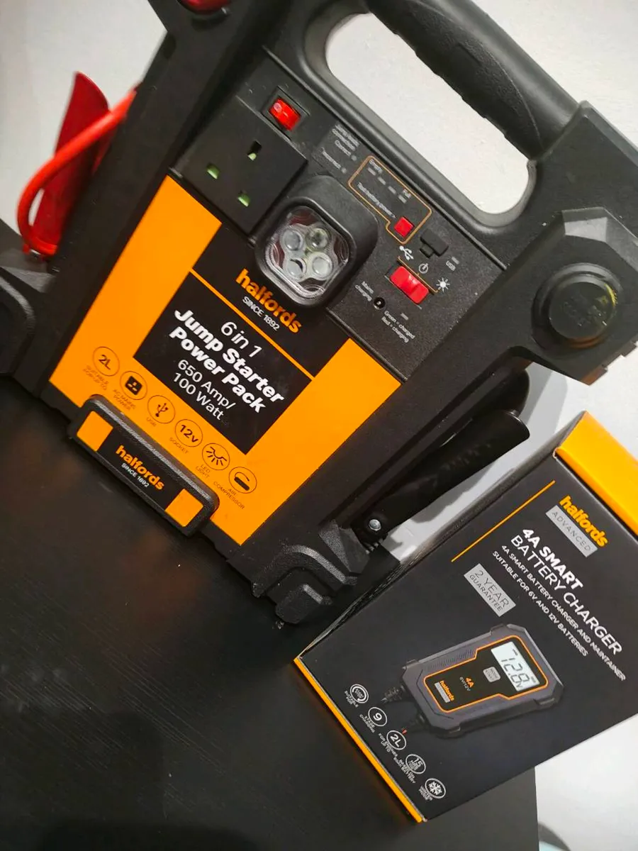 jump starter and battery charger
Fully charged