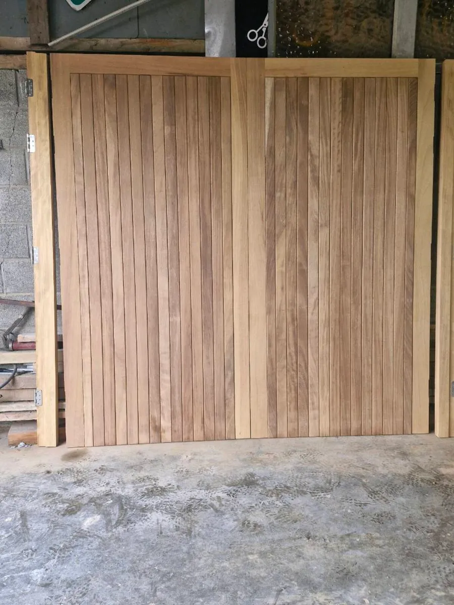 Teak garage doors - Image 2