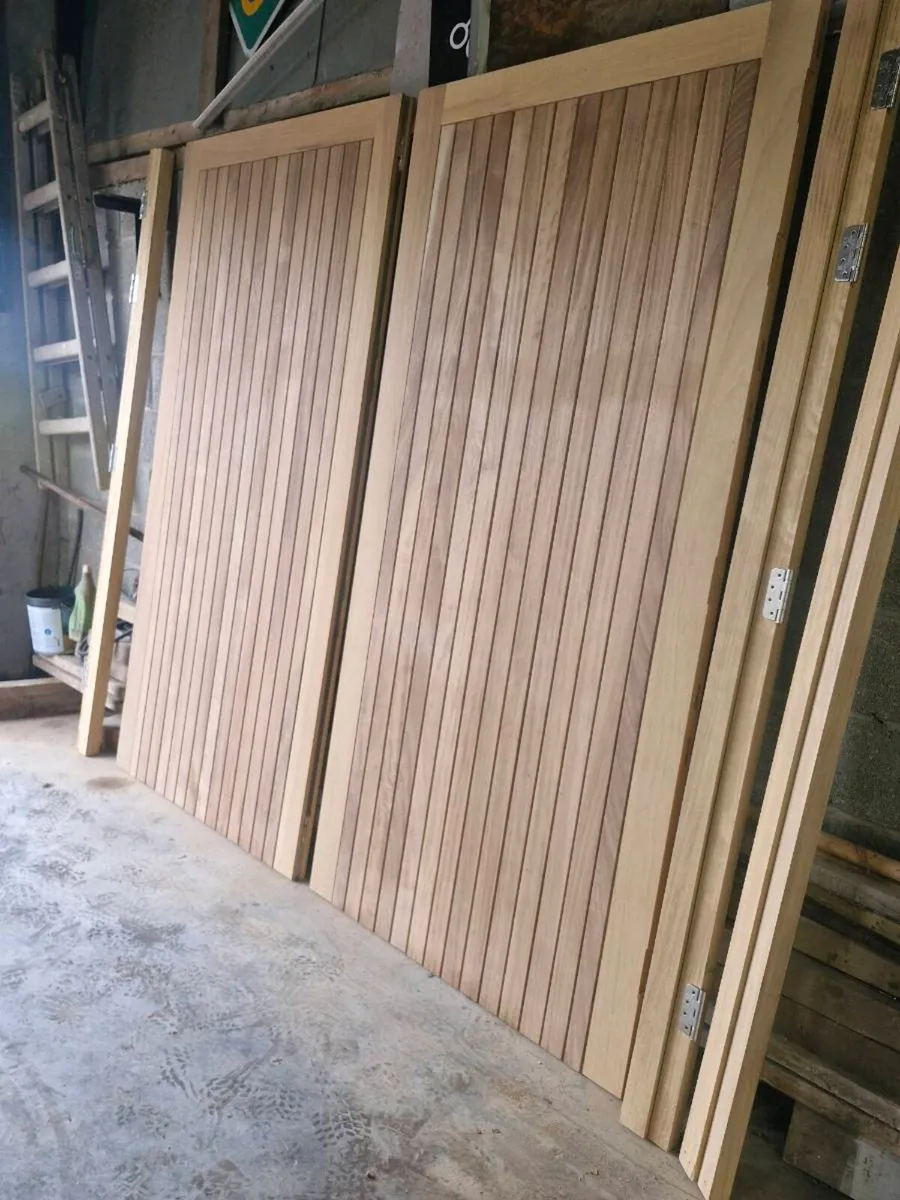 Teak garage doors - Image 4