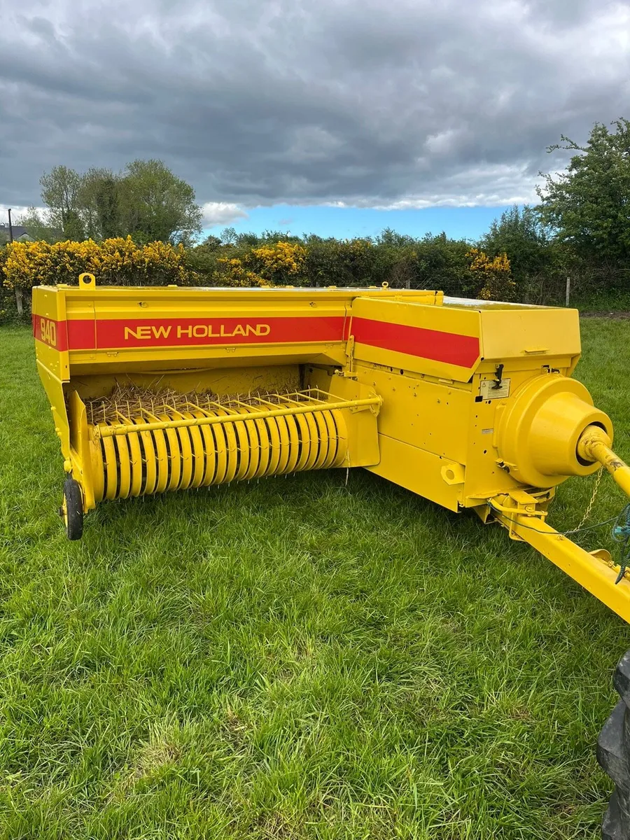 New Holland 940 baler - Image 3