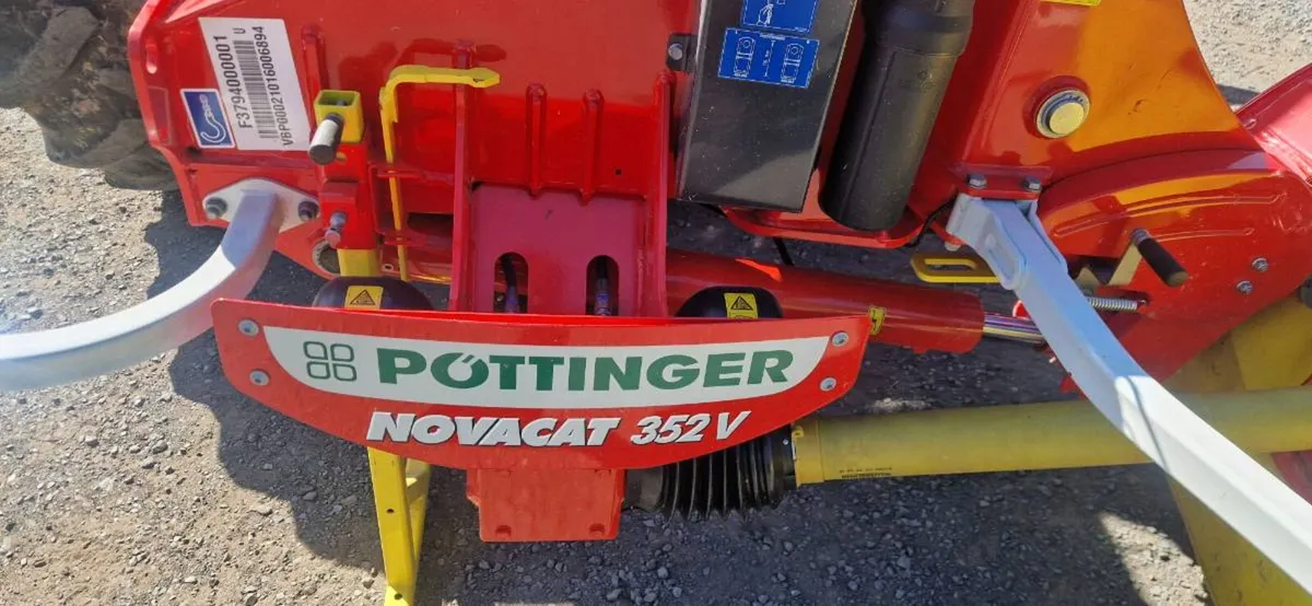 New pottinger 352v  11ft 6 disc mower - Image 1