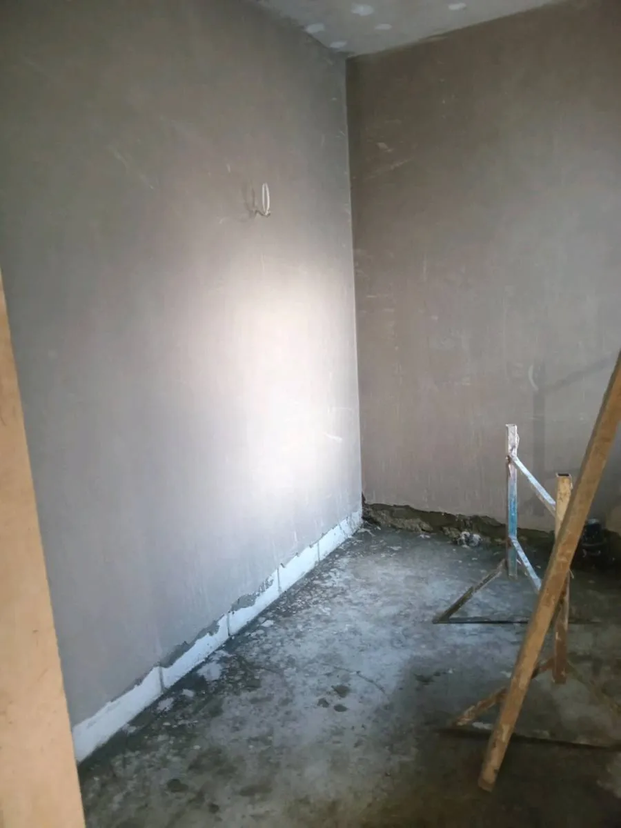 Plasterer - Image 1