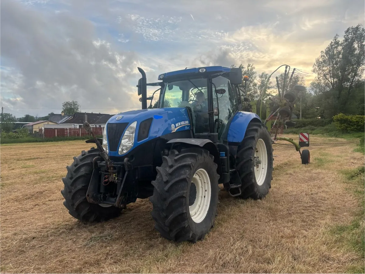 New Holland T7.235 classic - Image 2