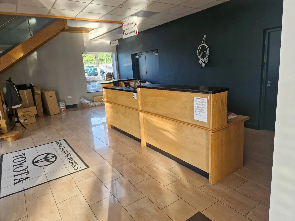 Reception Desk - Image 2