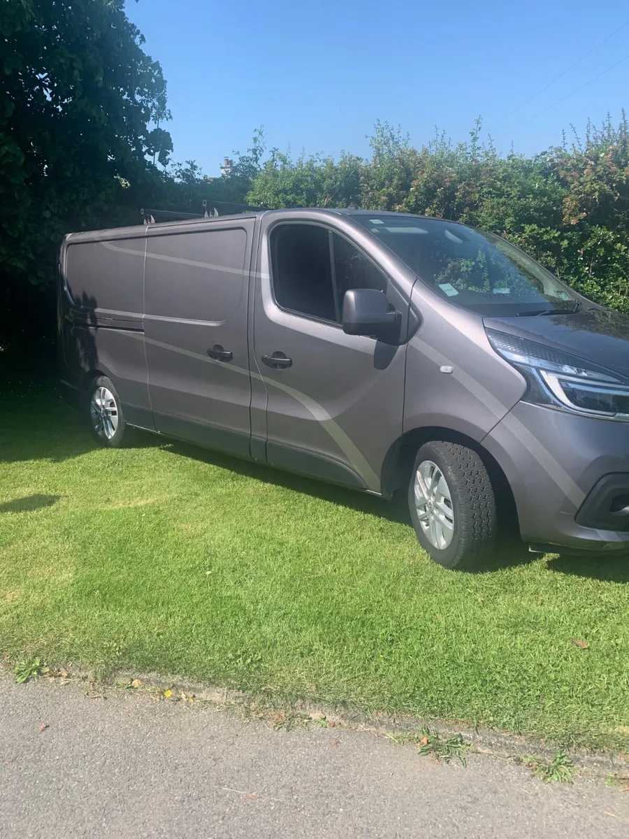 202  RENAULT  TRAFFIC  DIESEL AUTOMATIC - Image 2