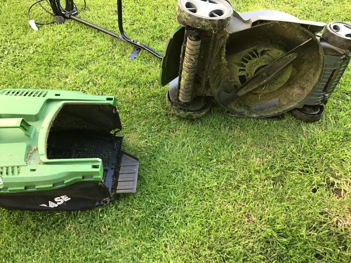 Lawnmower - Image 2