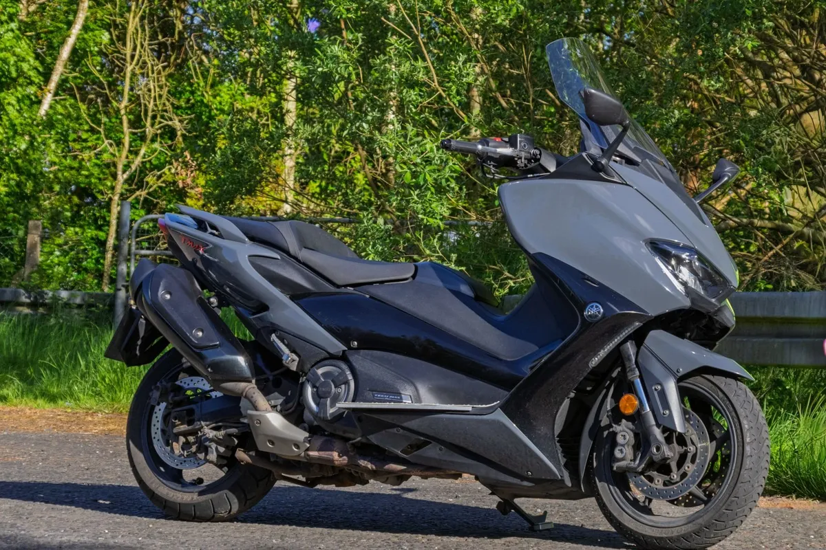YAMAHA T-Max TechMax 560 (2021) Top Spec - Image 1