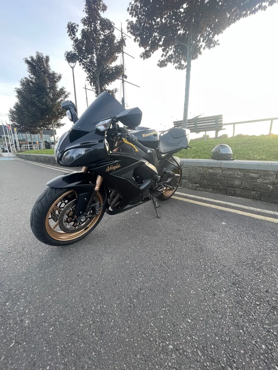 2011 Kawasaki Zx10r - Image 2