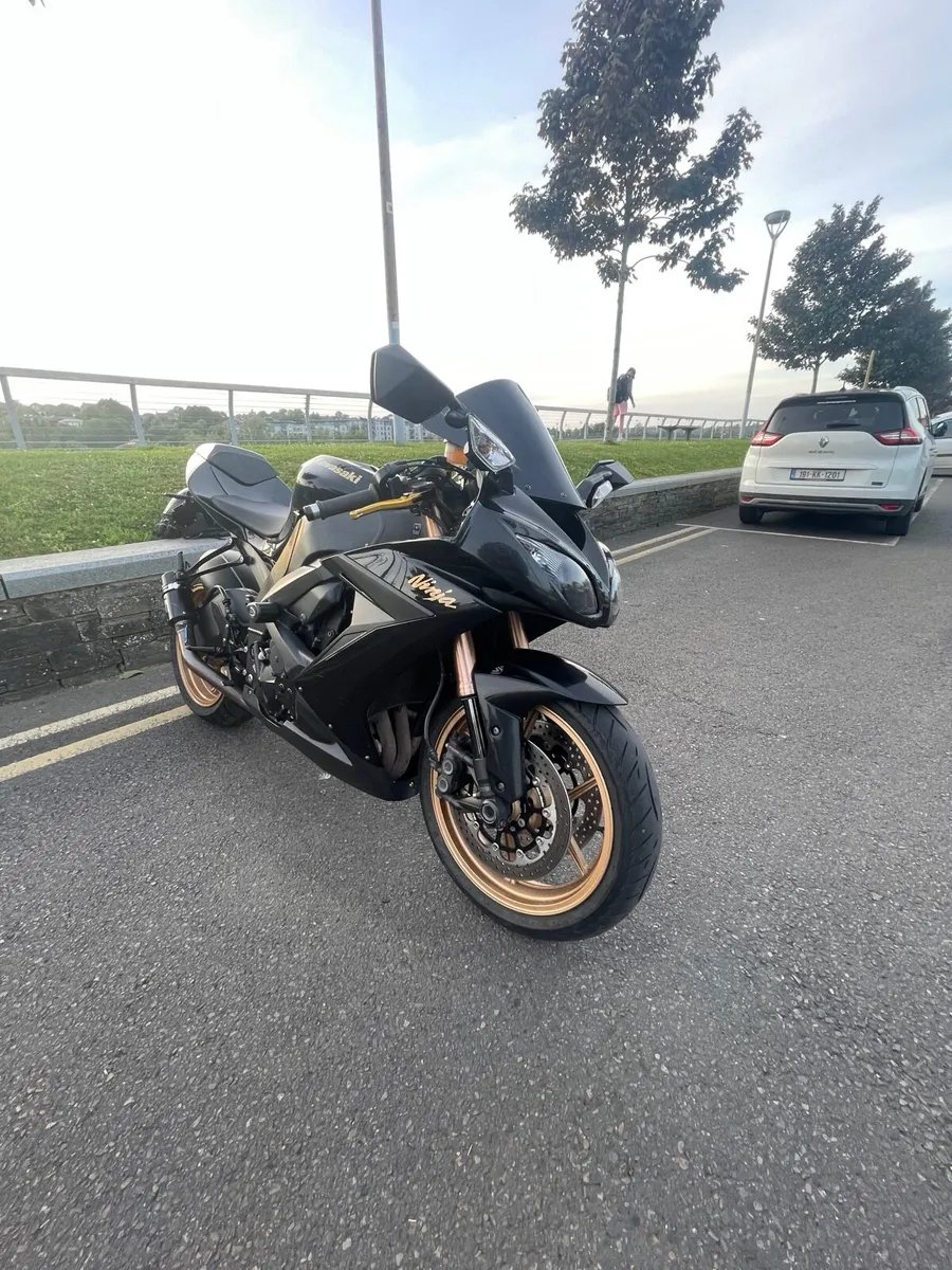 2011 Kawasaki Zx10r - Image 1