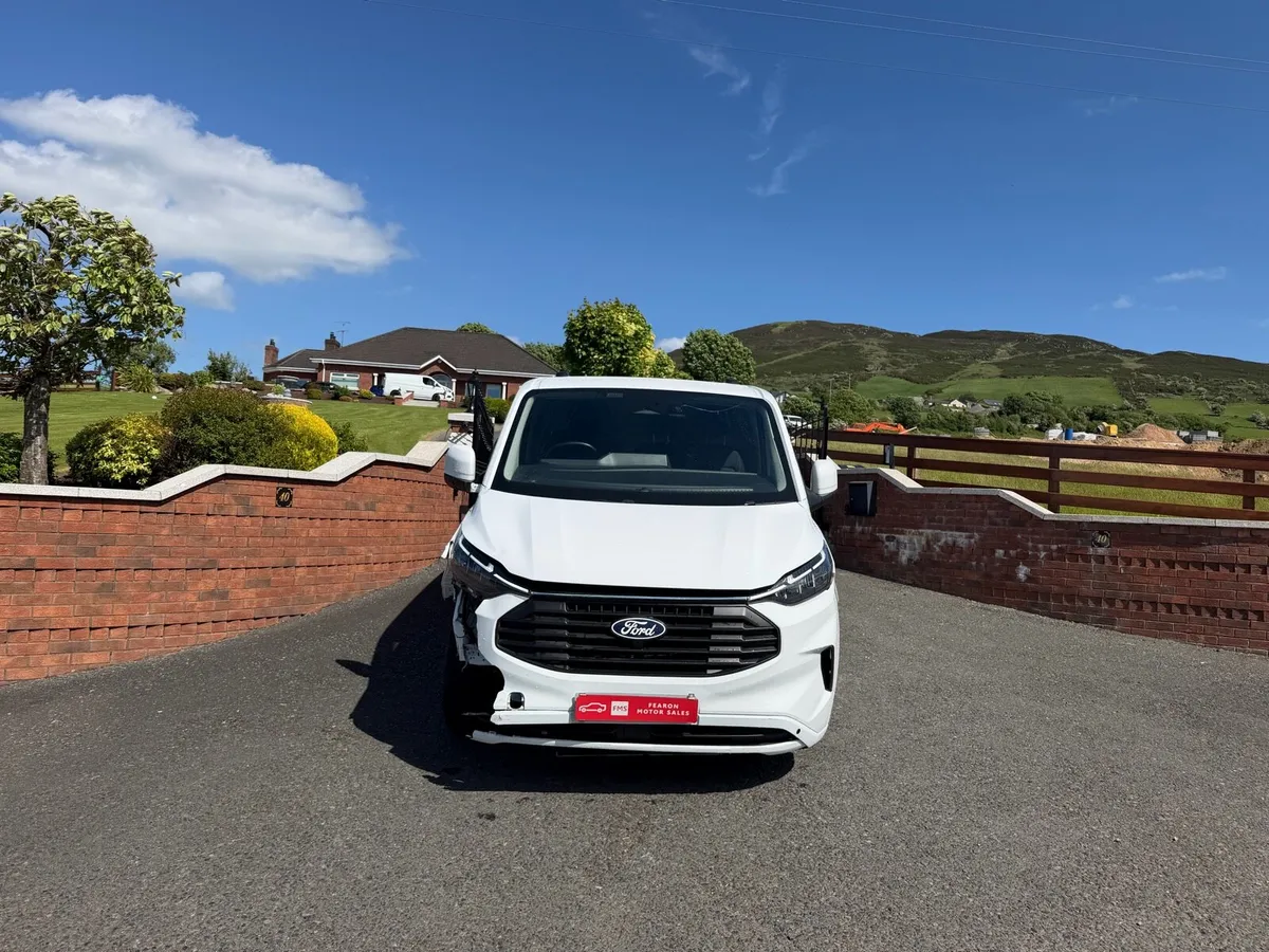 2024 Ford Transit Custom Limited - Image 3