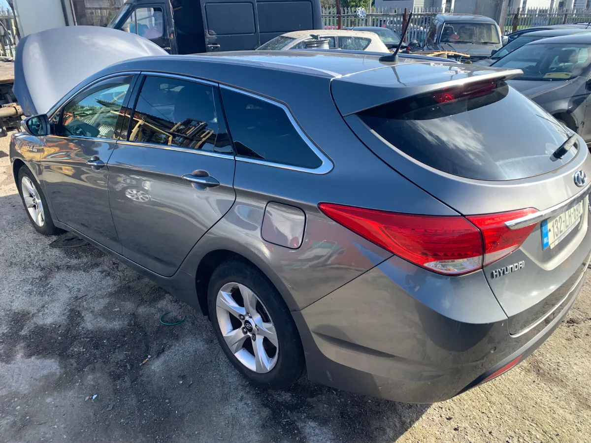 2013 HYUNDAI i40 DIESEL  ESTATE - Image 4