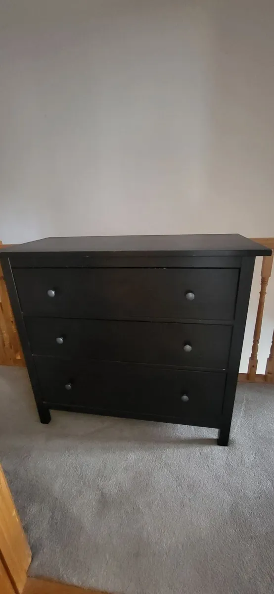 Chest of drawers - Image 1
