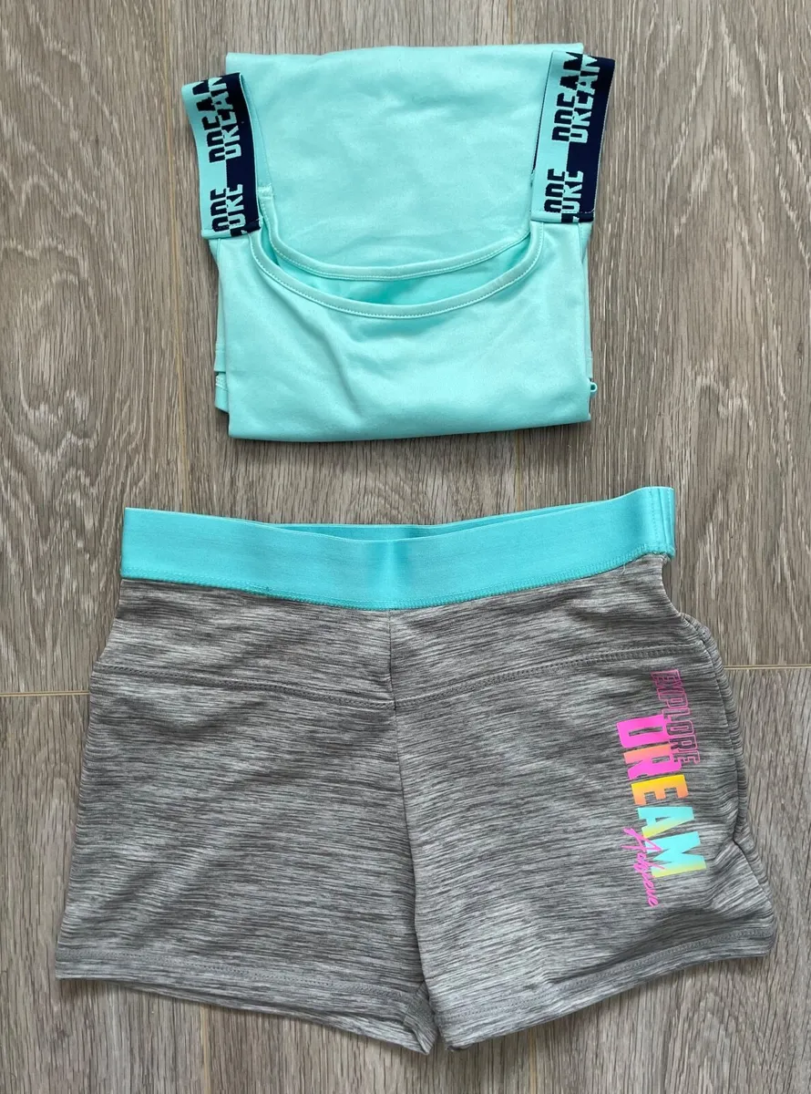 2-piece set featuring a mint green tank top and gr - Image 2