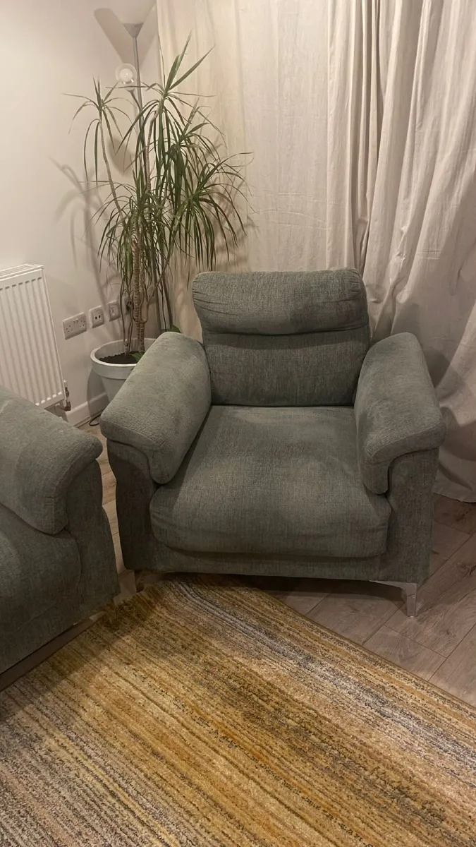 Sofa and arm chair - Image 3