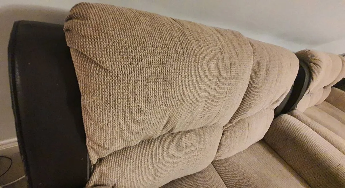 FREE Recliner sofas - Image 3