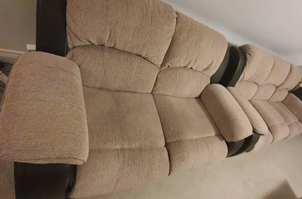 FREE Recliner sofas - Image 4