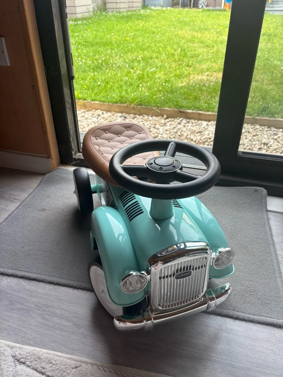 Kids Vintage Ride-On Car - Great Condition - Image 4