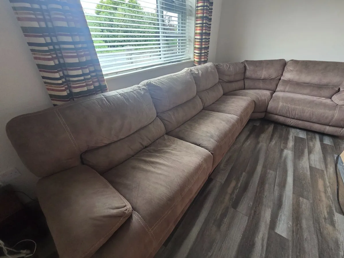 Baxter 5 Seater Corner Couch - Image 2