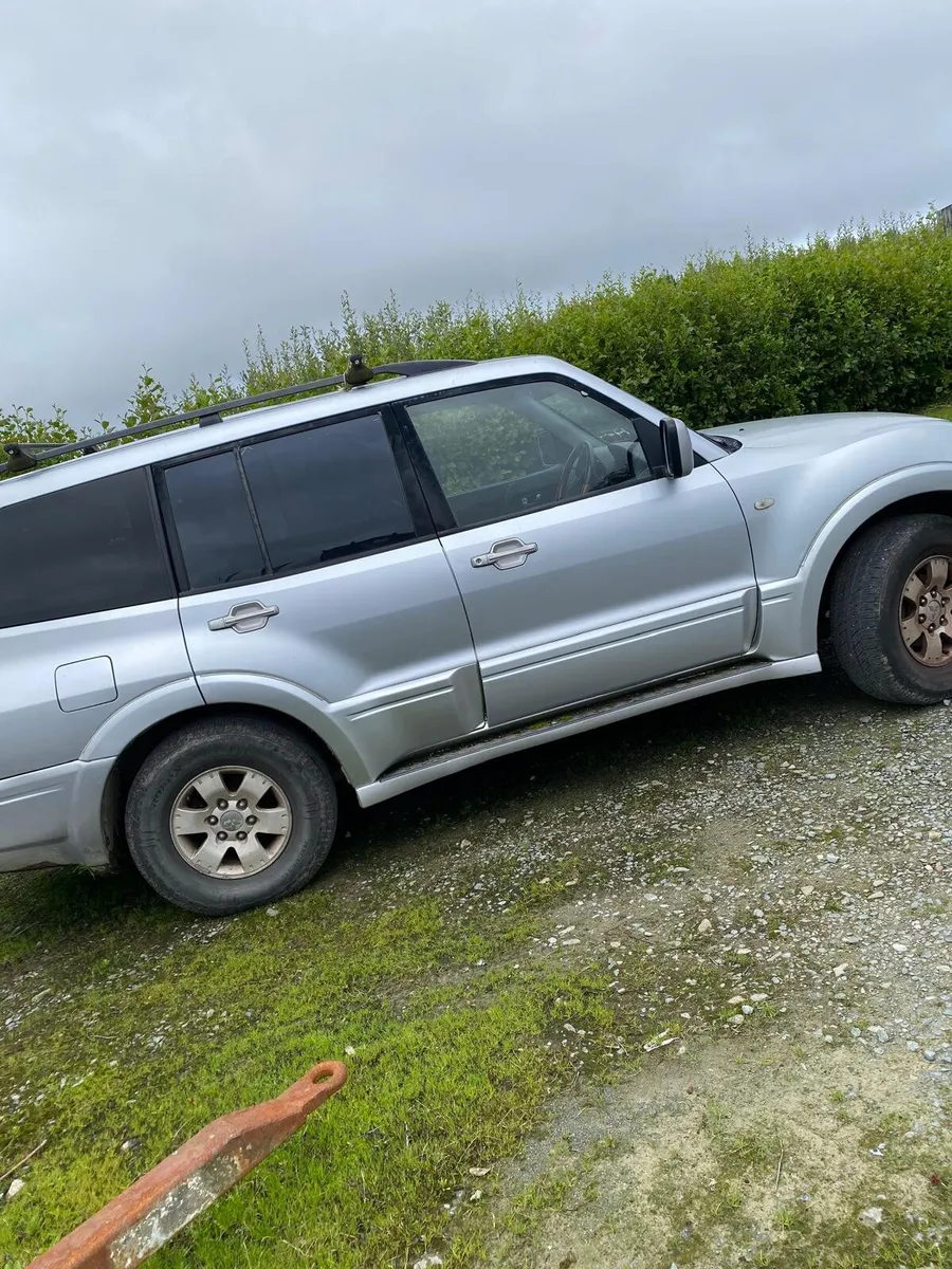 Mitibushi pajero 3.2 - Image 1