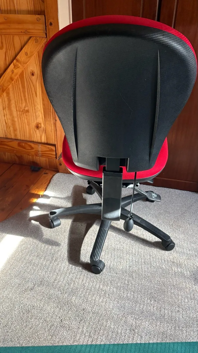 Office chair - Image 3