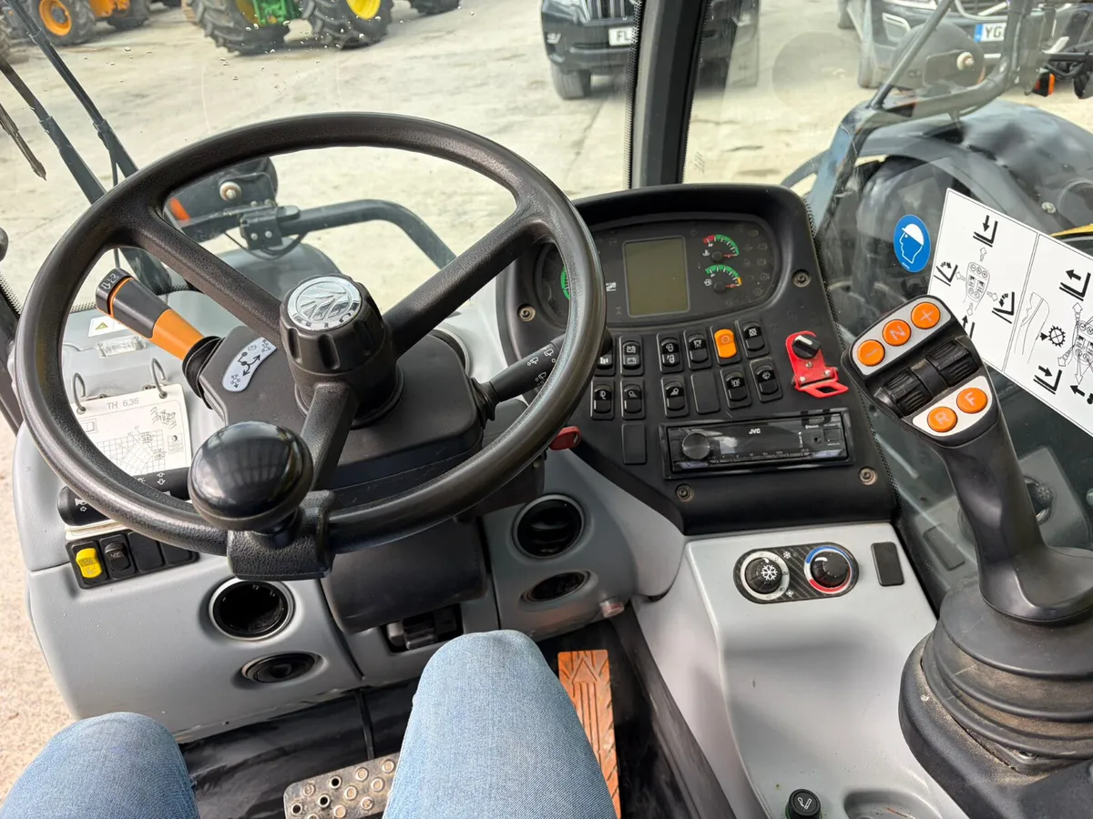 Jcb - Image 2