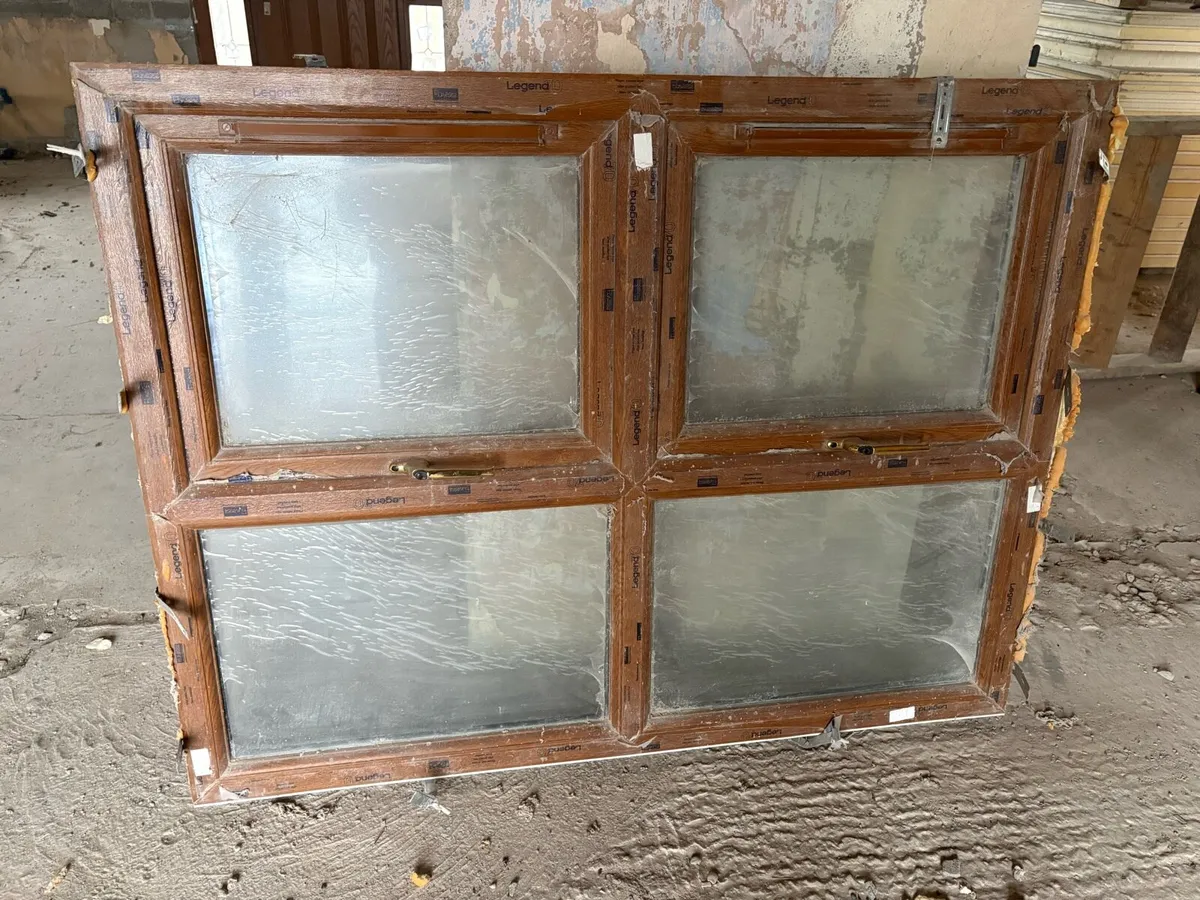 Front door and window - Image 4