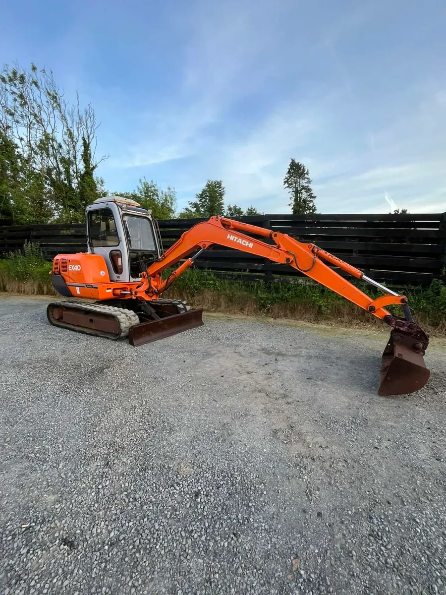 Ex40 Hitachi digger - Image 1