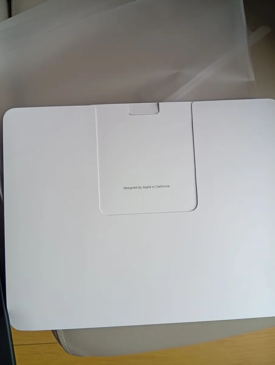 iPad magic keyboard 12.9 inch - Image 1
