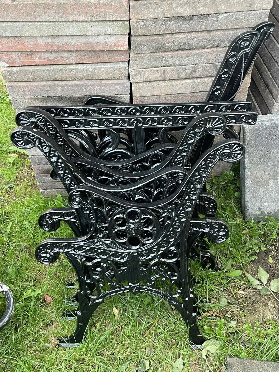 Cast iron bench / table frames - Image 1